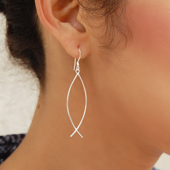 Elegant Crisscross Dangle Earrings Image 1