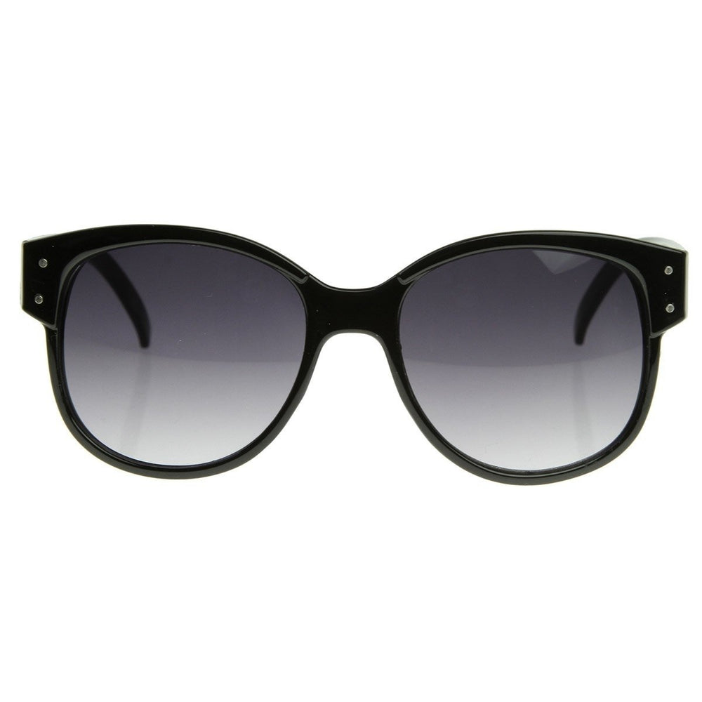 Designer Inspired Large Oversized Retro Style Sunglasses with Metal Rivets Image 2