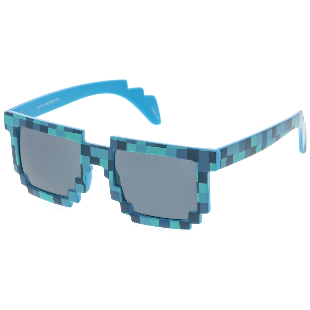 Retro Novelty Pixelated Print Square Sunglasses With Square Lens 50mm Image 2