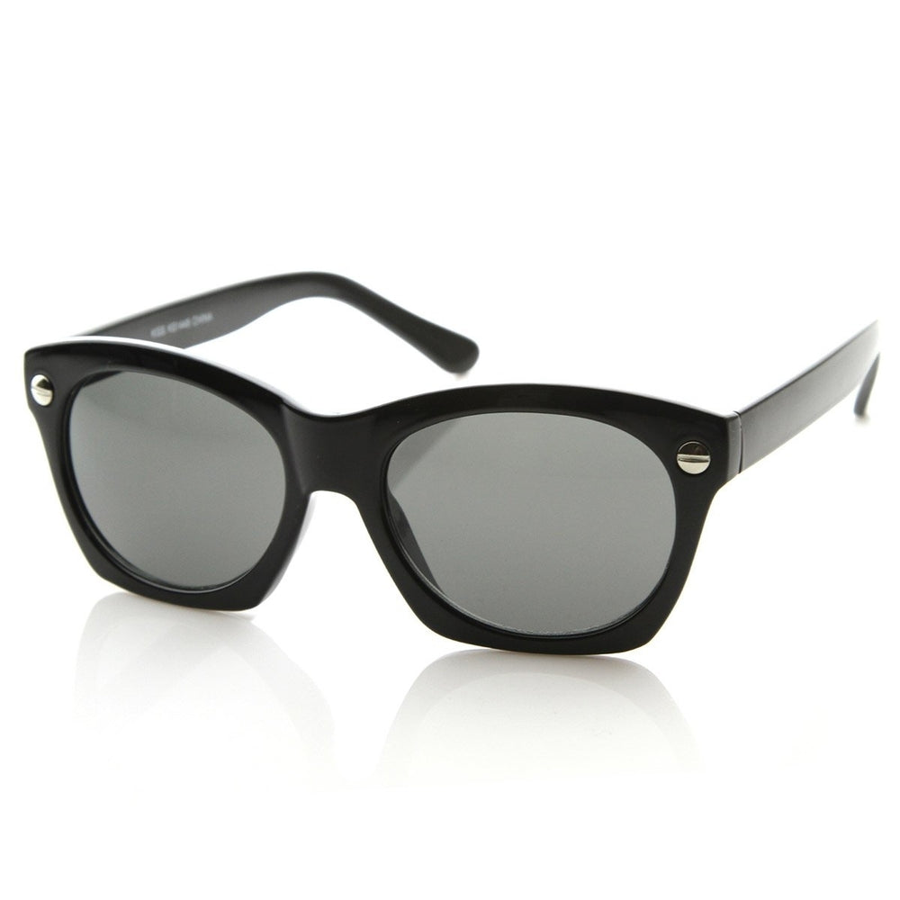 Womens Fashion Cateye Thick Bold Frame Horned Rim Sunglasses Image 2