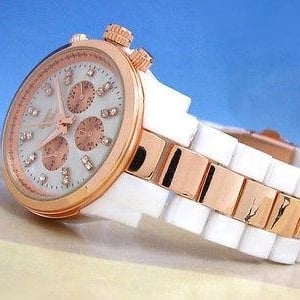 Rose Gold White Pearl Bracelet Womens Quartz Watch Image 3