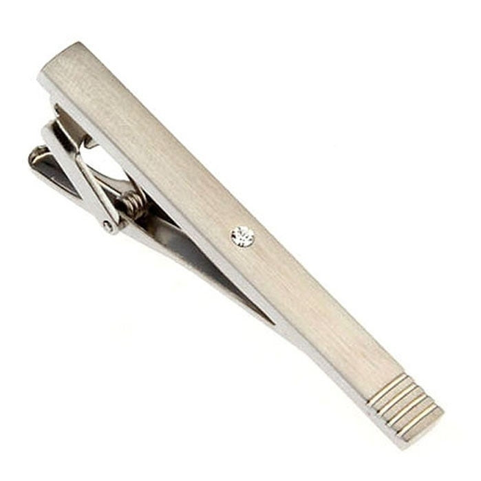 Silver Banded Grooved with Single Crystal Men Tie Clip Tie Bar Silver Tone Very Cool Comes with Gift Box Image 1