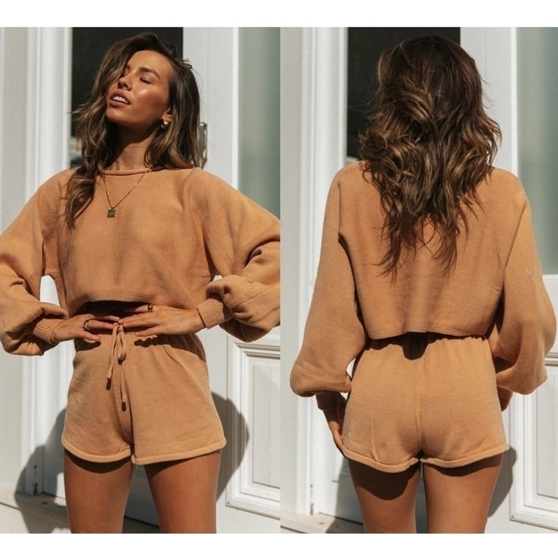 Womens Shorts Exposed Navel Two-Piece Suit Image 1