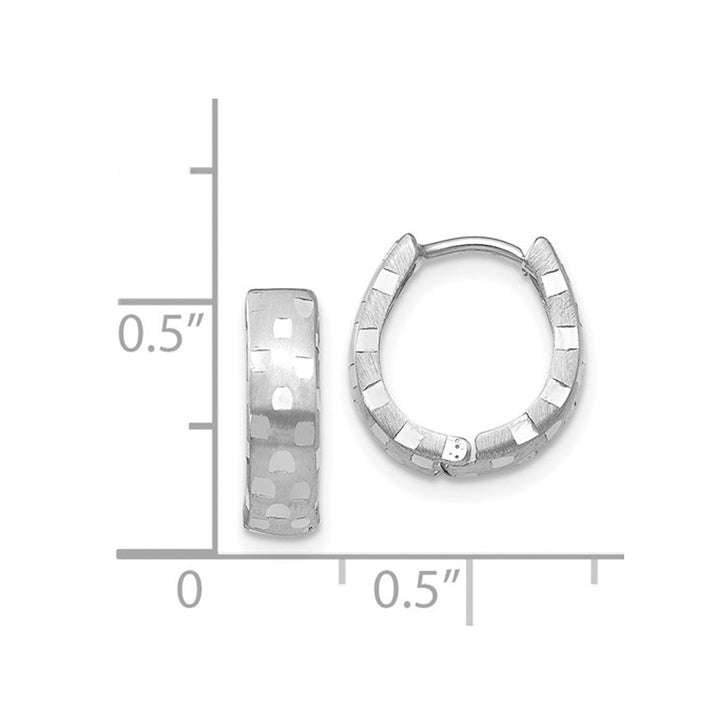 14K White Gold Diamond Cut 4mm Patterned Hinged Huggie Hoop Earrings Image 3
