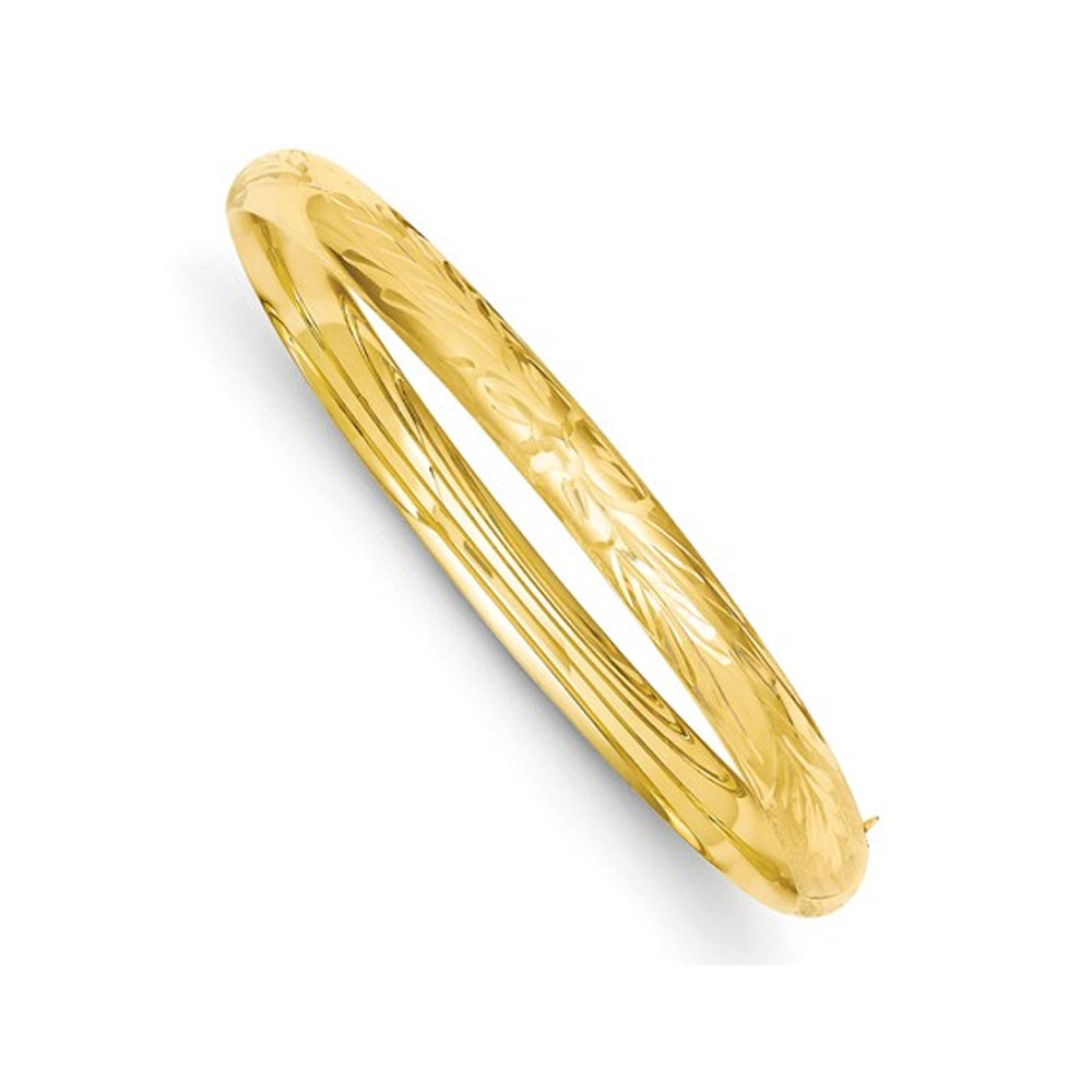Diamond Cut and Satin Hinged Bangle in 14K Yellow Gold (8.00 mm) Image 2