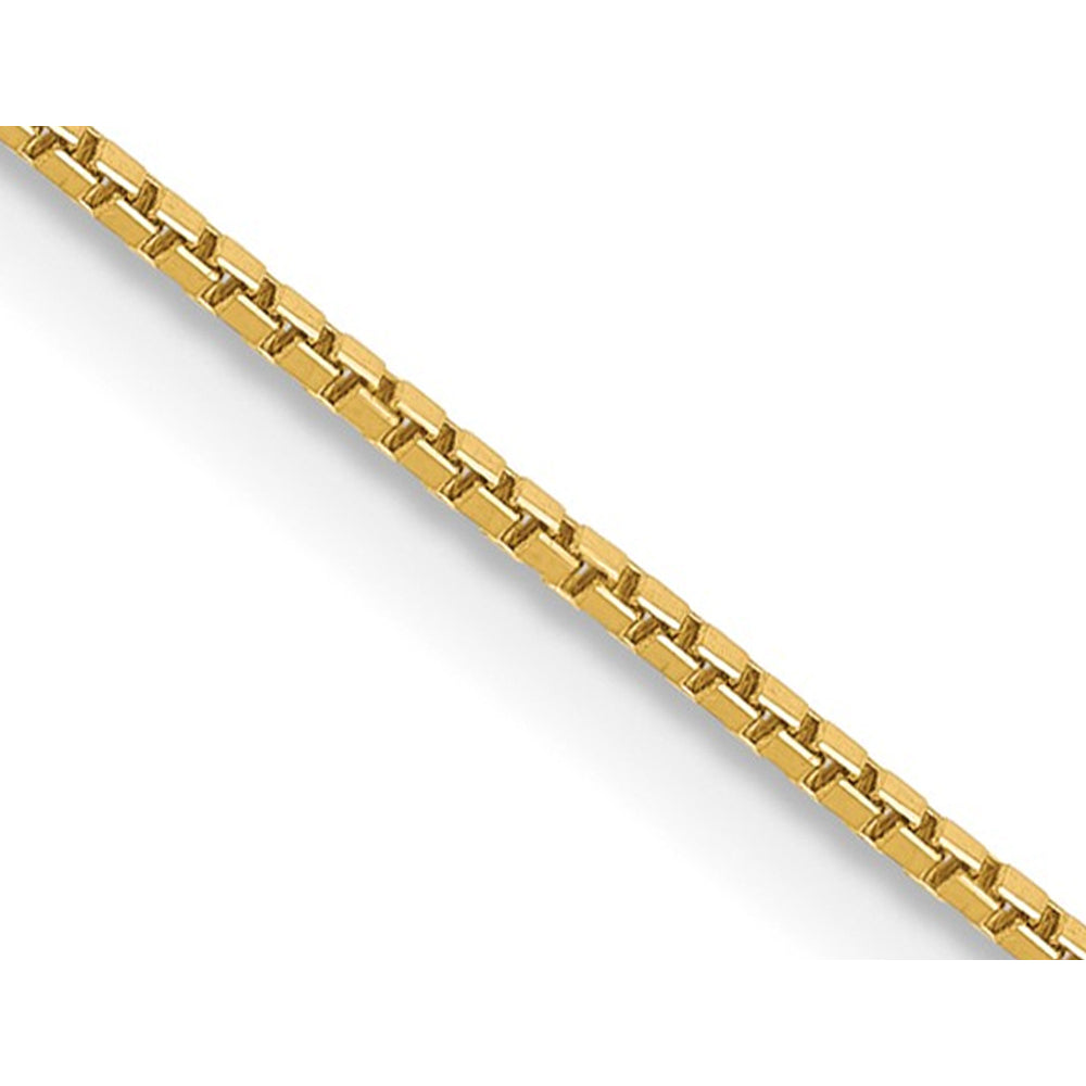 14K Yellow Gold Box Chain Necklace in 24 Inches (0.90mm) Image 2
