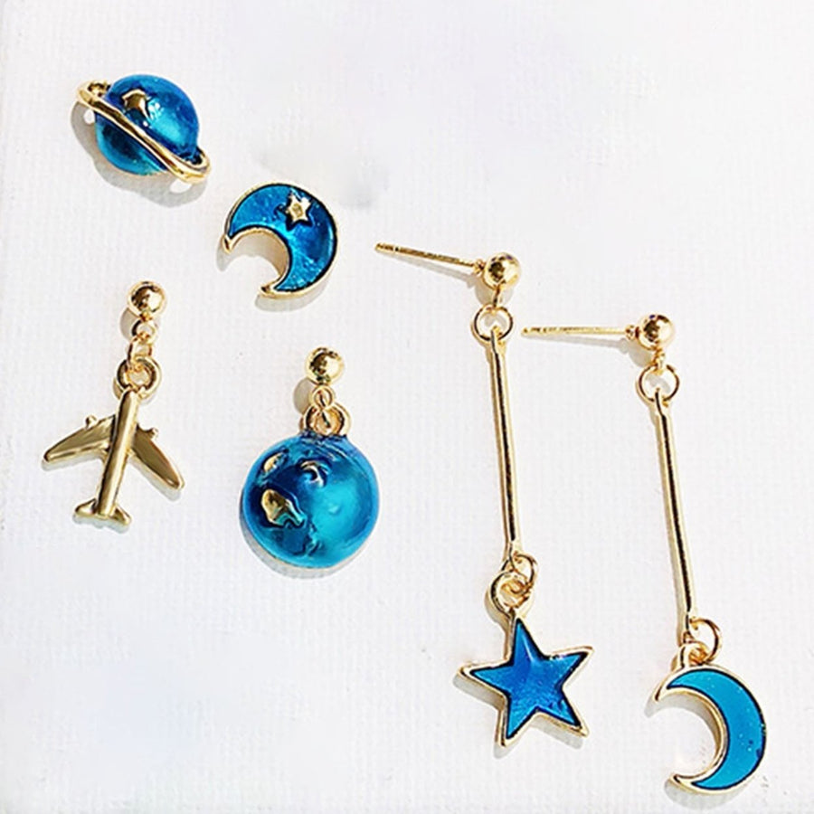 1 Pair Women Earrings Exquisite Anti-rust Alloy Skin-friendly Charming Moon Stars Dangle Earrings for Party Image 1