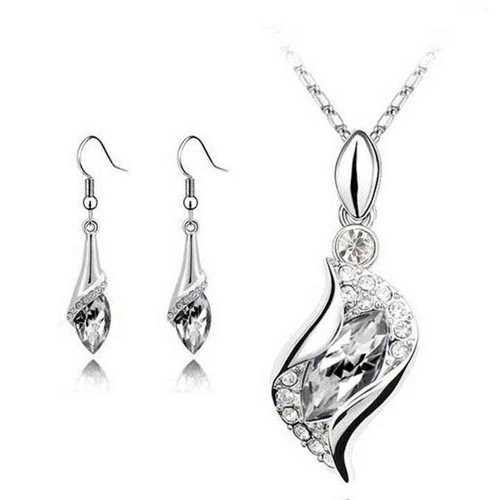 2Pcs Exquisite Workmanship Noble Necklace Earrings Set Beautiful Shining Faux Crystal Pendant Necklace Hook Earrings Image 3