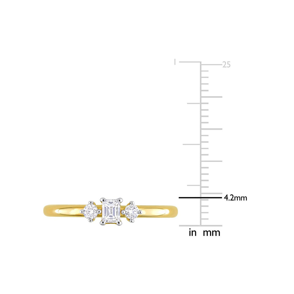 1/4 Carat (ctw I1-I2H-I) Three-Stone Emerald-Cut Diamond Ring in 14K Yellow Gold Image 2