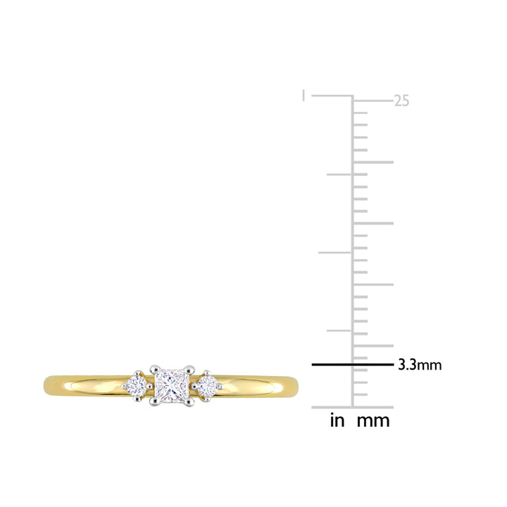 1/6 Carat (ctw I1-I2H-I) Diamond Three-Stone Ring in 14K Yellow Gold Image 2