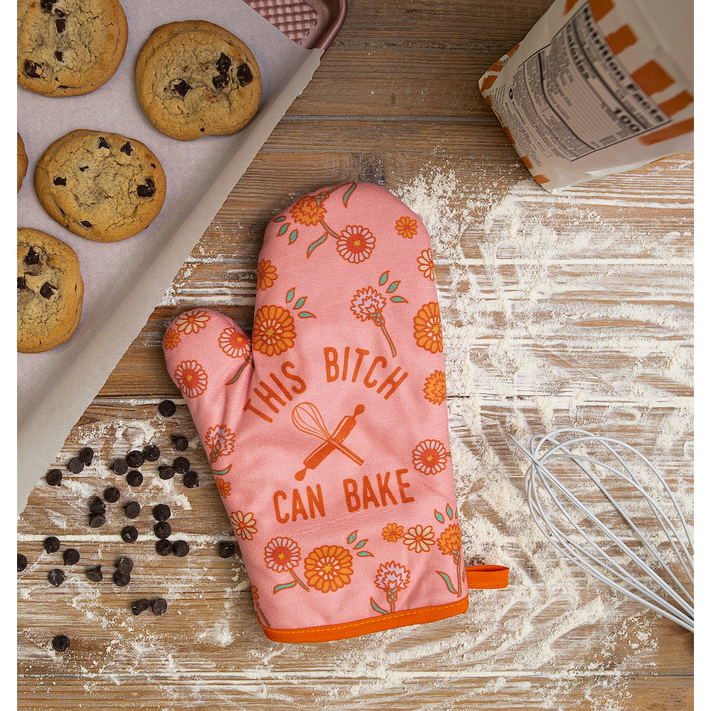 This Bitch Can Bake Oven Mitt Funny Cooking Baking Graphic Novelty Kitchen Accessories Image 2