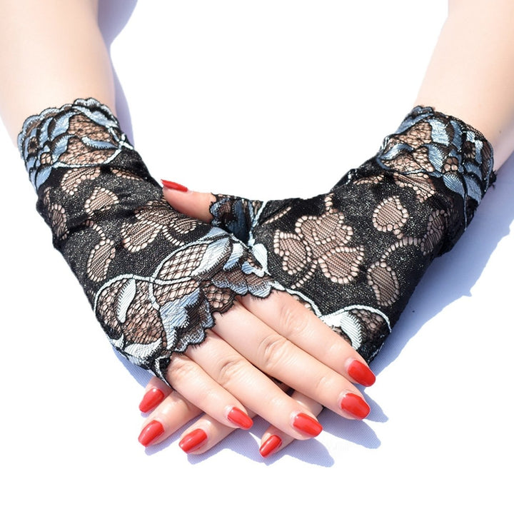 1 Pair Flower Pattern Elastic Crochet Summer Gloves Half Finger Sunscreen Short Lace Gloves for Outdoor Sports Image 1