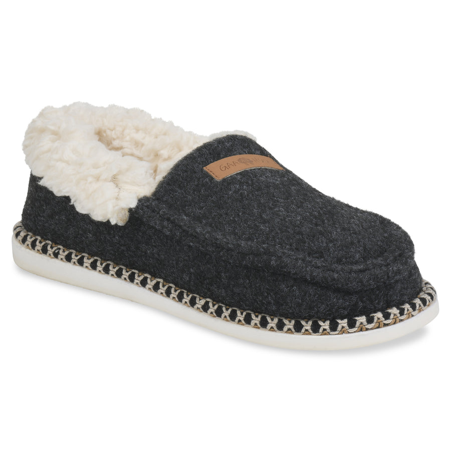 Gaahuu womens faux shearling linedmemory foam mocassin slippers Image 1