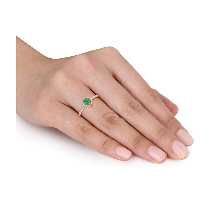1/4 Carat (ctw) Emerald Pear Ring in 14K Yellow Gold with Diamonds Image 4