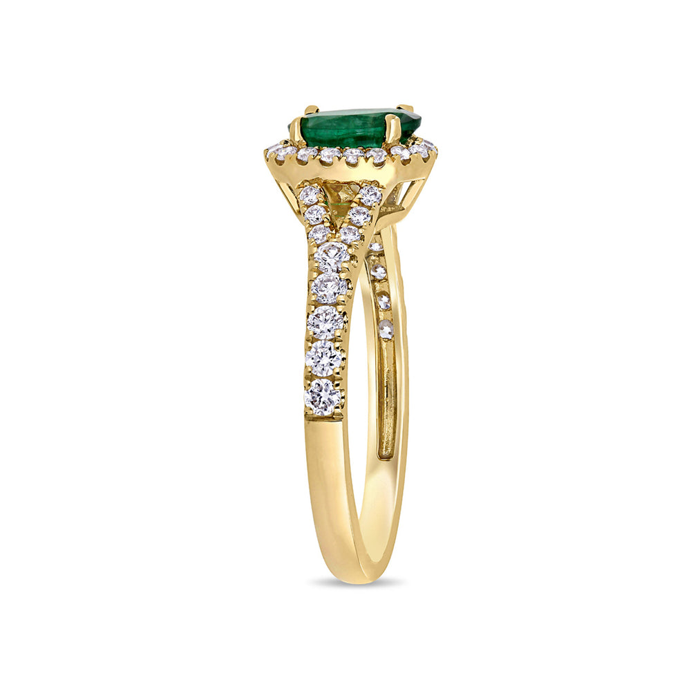3/4 Carat (ctw) Oval-Cut Emerald Halo Ring in 14K Yellow Gold with Diamonds Image 2