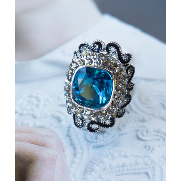 HOLIDAY CLEARANCE SALE! Vintage Inspired Womens Sky Blue Topaz Gemstone Cocktail Ring Image 1