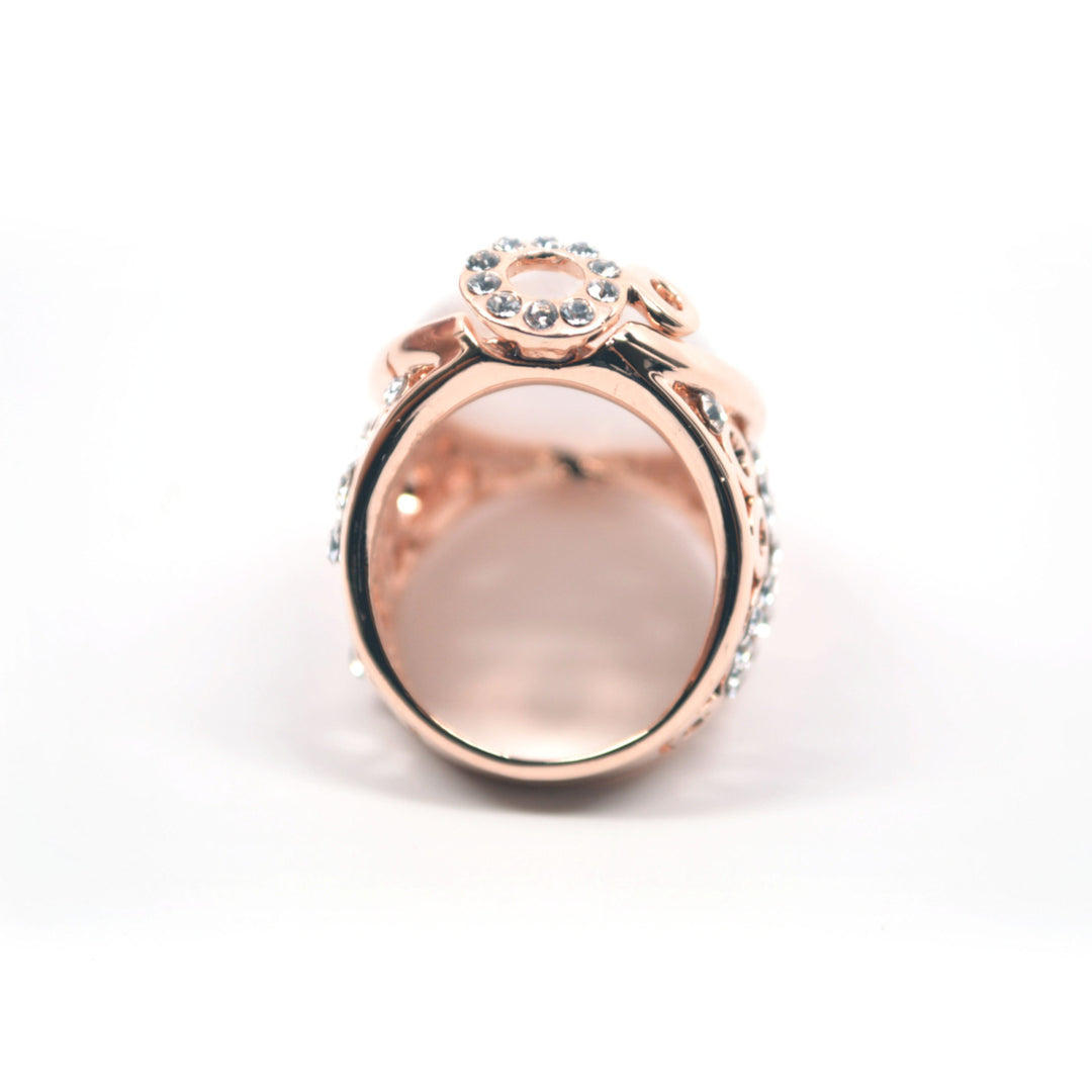 Modern Snow Globe Womens White Gem and Bubble Crystals on a Rose Gold Fashion Ring Image 4