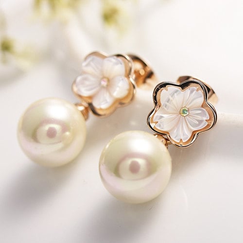 Designer Inspired Pearl and Flora Drop Earrings Image 3