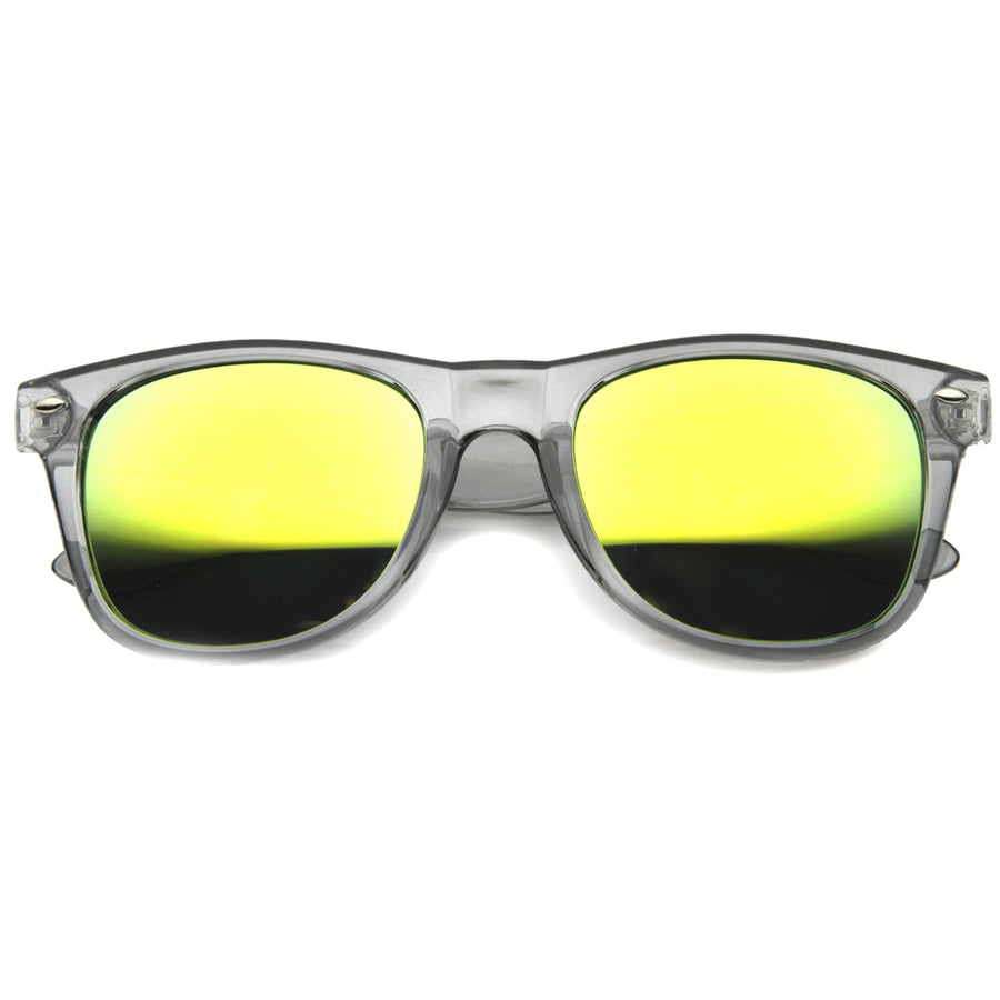 Mens Horn Rimmed Sunglasses With UV400 Protected Mirrored Lens 9947 Image 1