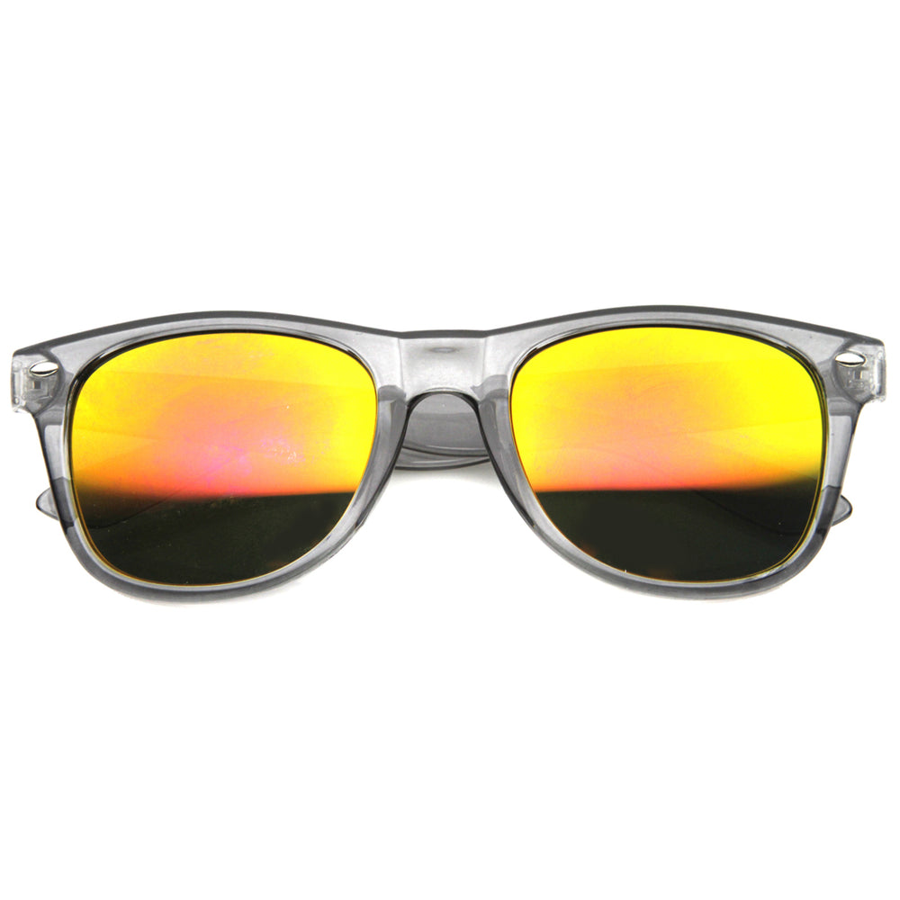 Mens Horn Rimmed Sunglasses With UV400 Protected Mirrored Lens 9947 Image 2