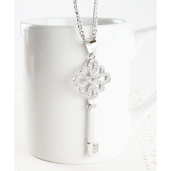 Valentines Day Gift Key Necklace Petals Of Love Key To My Heart Simple Crystal Pendant Necklace Image 1