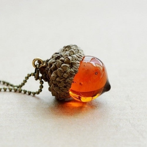 Acorn Amber Necklace Image 2