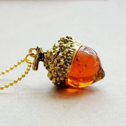 Acorn Amber Necklace Image 3