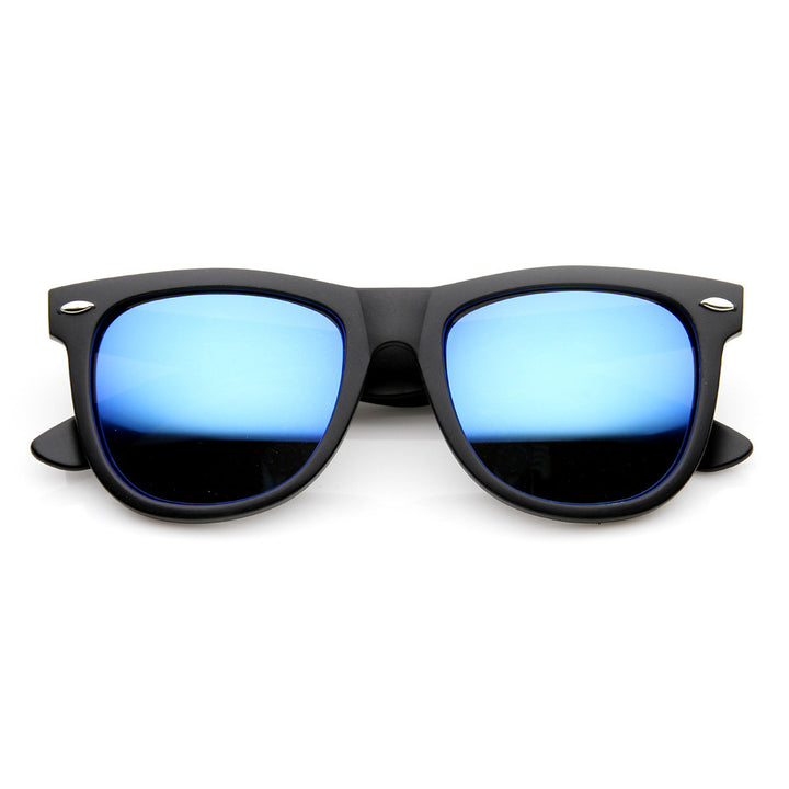 Oversized Horn Rimmed Sunglasses with Metal Rivets Image 4