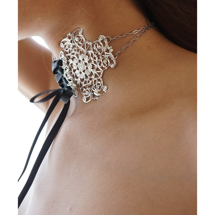 SILVER COLLAR CHOKER WITH LONG SATIN BOW Image 3