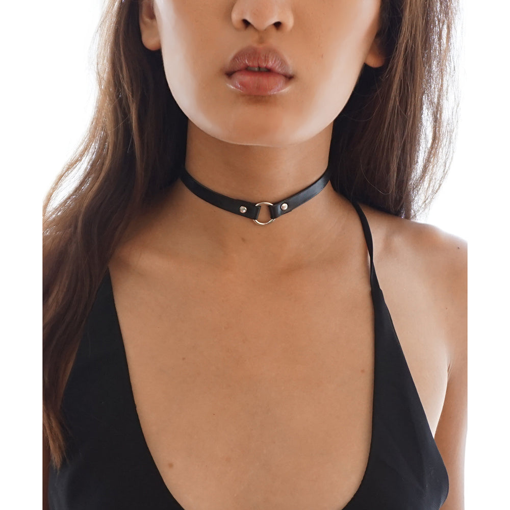 BLACK WITH SILVER RING CHOKER Image 2