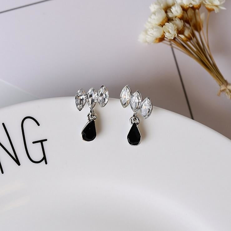 Fashion Water Drop Earrings Image 3