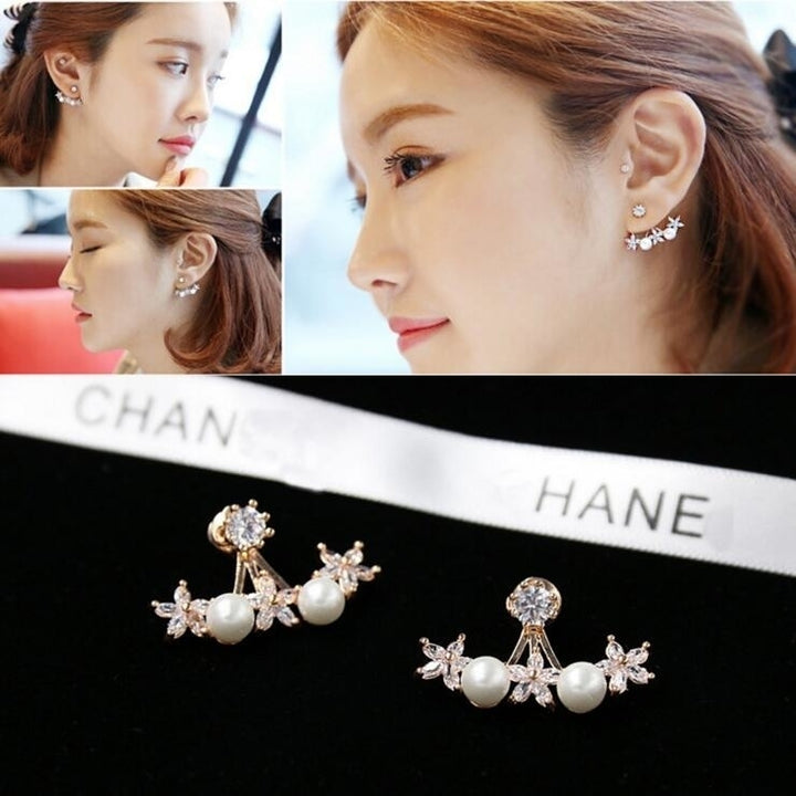 Fashion Temperament Crystal Flower Stud Earrings Image 3