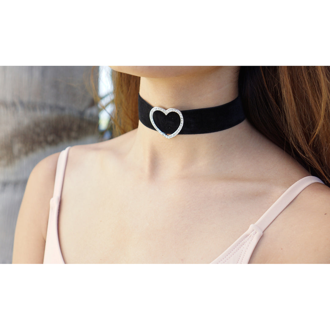 HEART VELVET CHOKER PRICE: Image 1