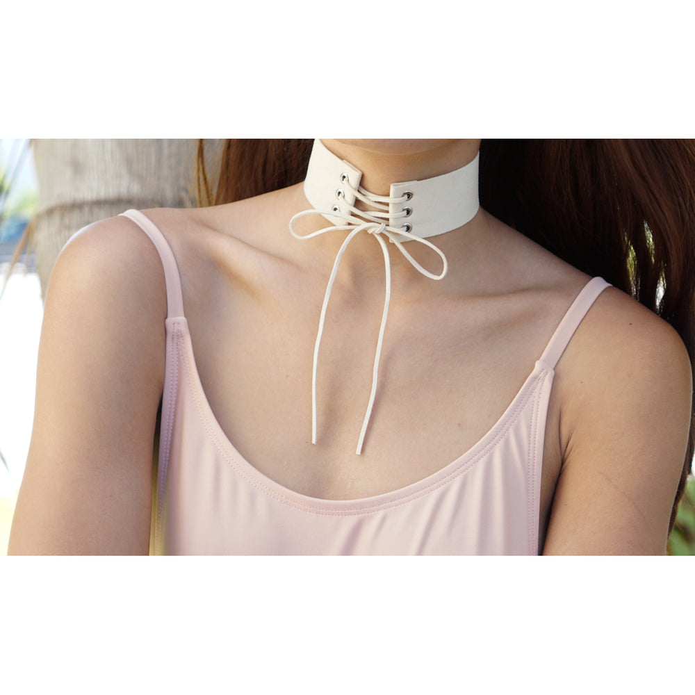 LACE UP CHOKER IN BLACK OR NUDE Image 2