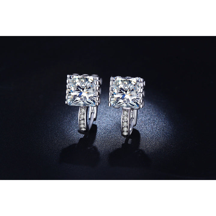 8 CTTW Simulated Diamond Drop Earrings Image 2