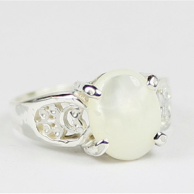 SR369 Mother of Pearl 925 Sterling Silver Ladies Ring, Image 2