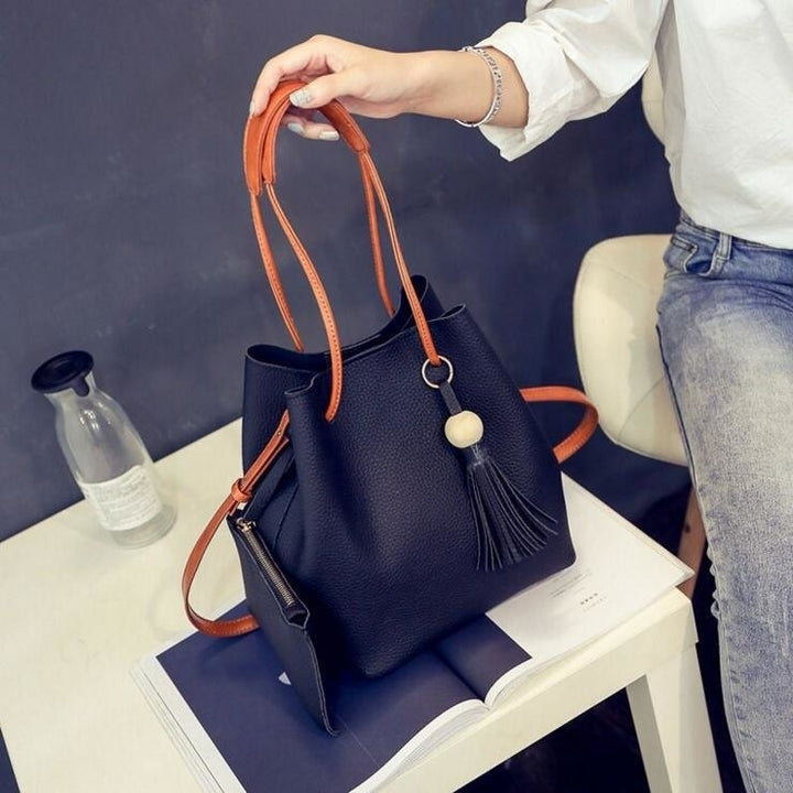 Simple Tassel Bucket Handbag Shoulder Messenger Bag Image 3