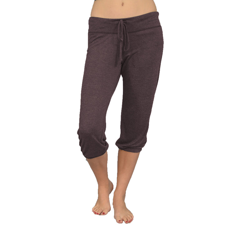 Women Crop Pants Image 1