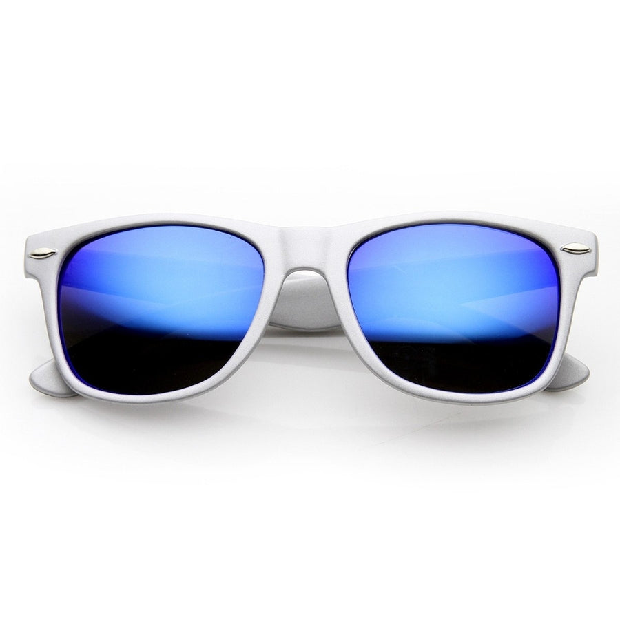 Classic Horn Rimmed Sunglasses with Flash Mirro Lens Image 1