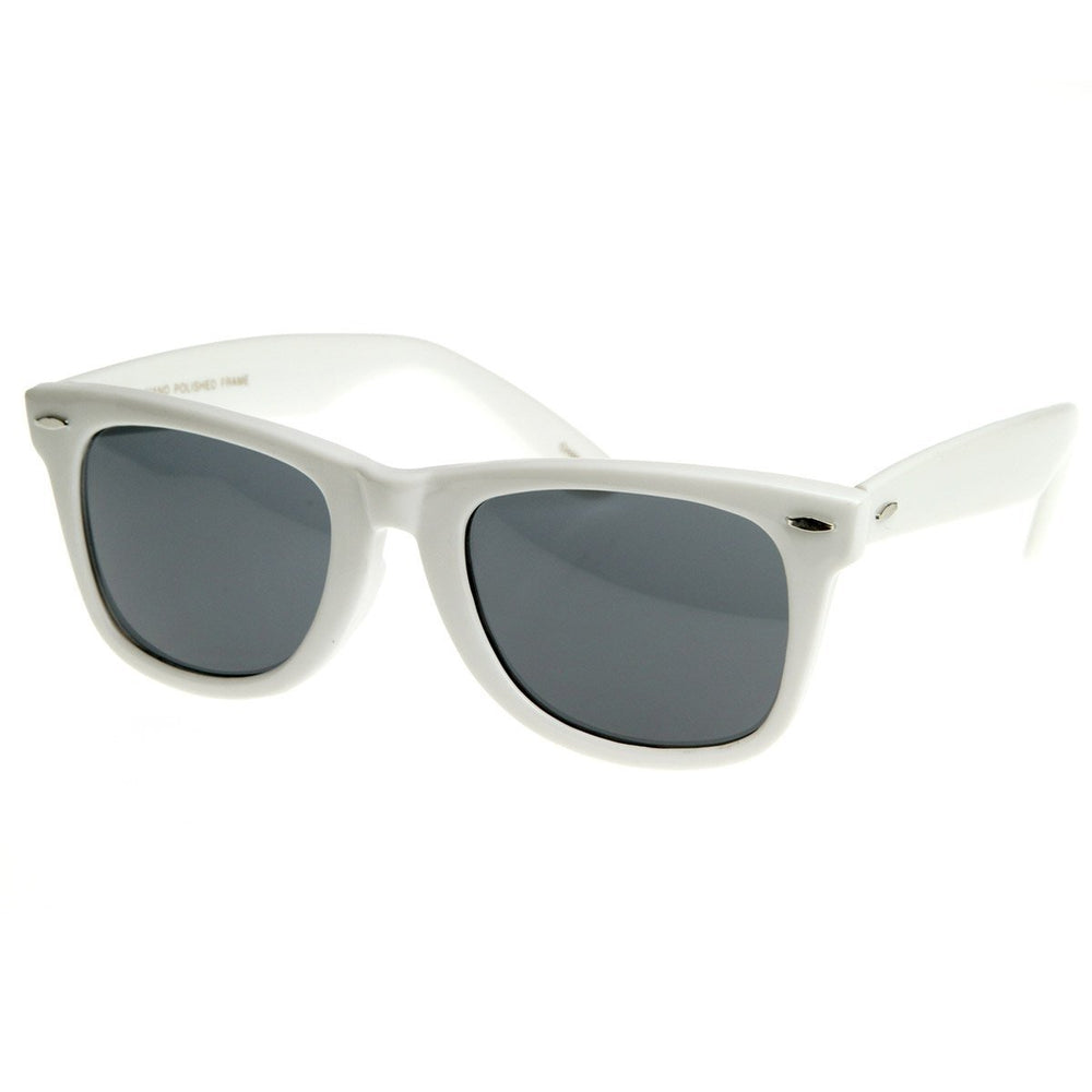 Classic Original Classic 80s Retro Horn Rimmed Style Sunglasses Image 2
