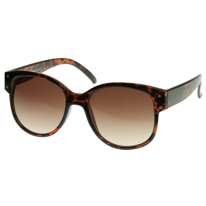 Designer Inspired Large Oversized Retro Style Sunglasses with Metal Rivets Image 4