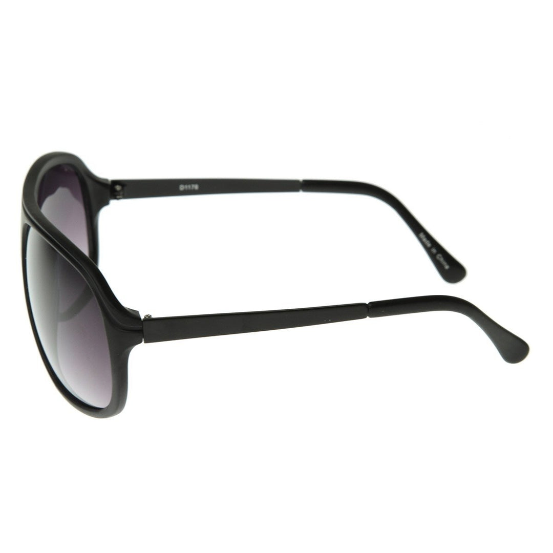 Flat Top Classic Retro Plastic Aviator Sunglasses Image 3