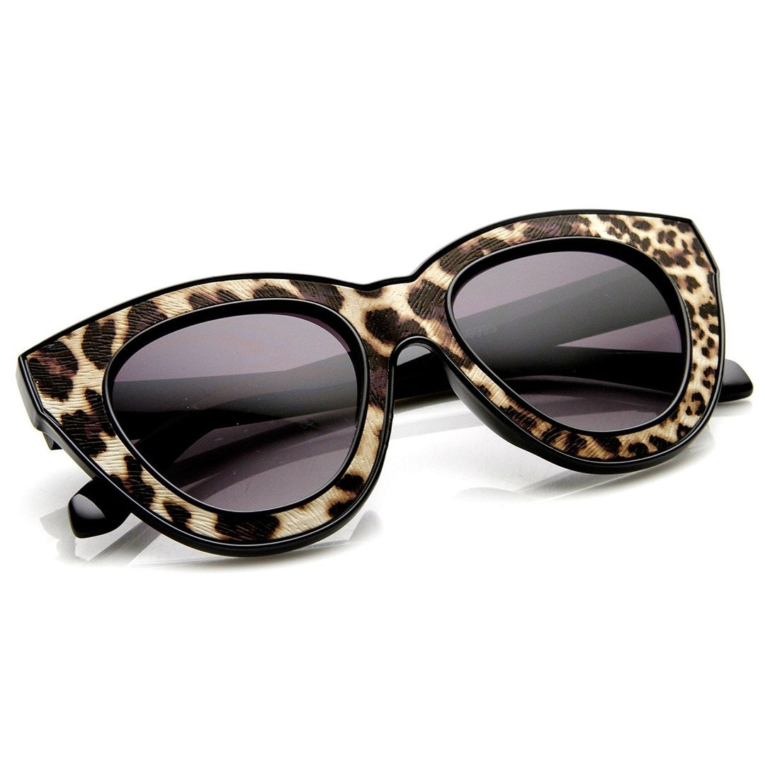 High Fashion Block Cut Womens Cat Eye Sunglasses Image 4