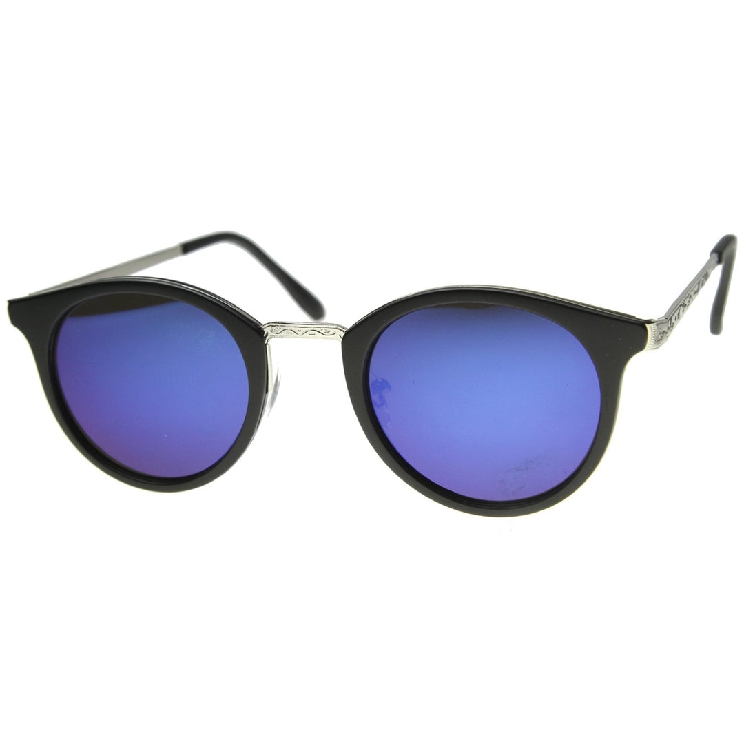 Horn Rimmed Sunglasses With UV400 Protected Mirrored Lens Image 2