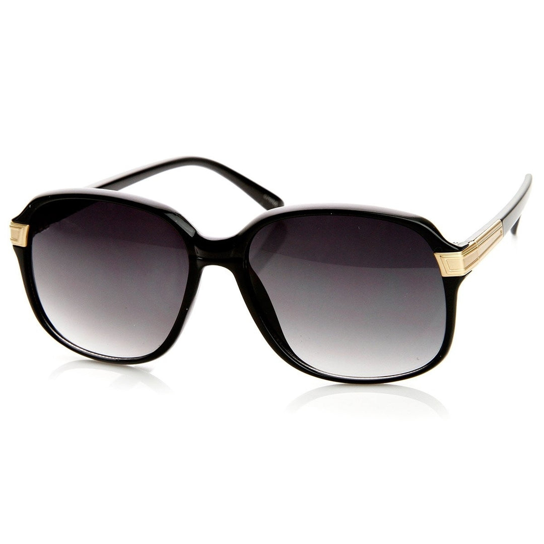Ladies Fashion Mid Sized Square Frame Womens Sunglasses Image 1