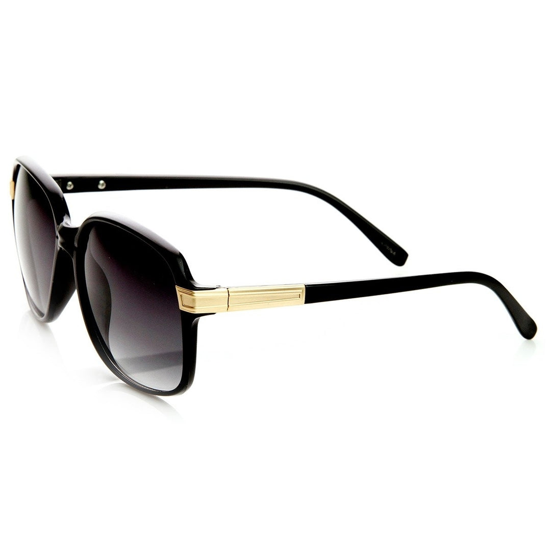 Ladies Fashion Mid Sized Square Frame Womens Sunglasses Image 3