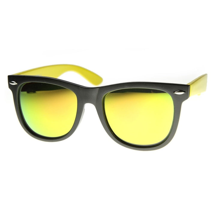 Large 2-Tone Flash Mirror Horn Rimmed Sunglasses Image 4