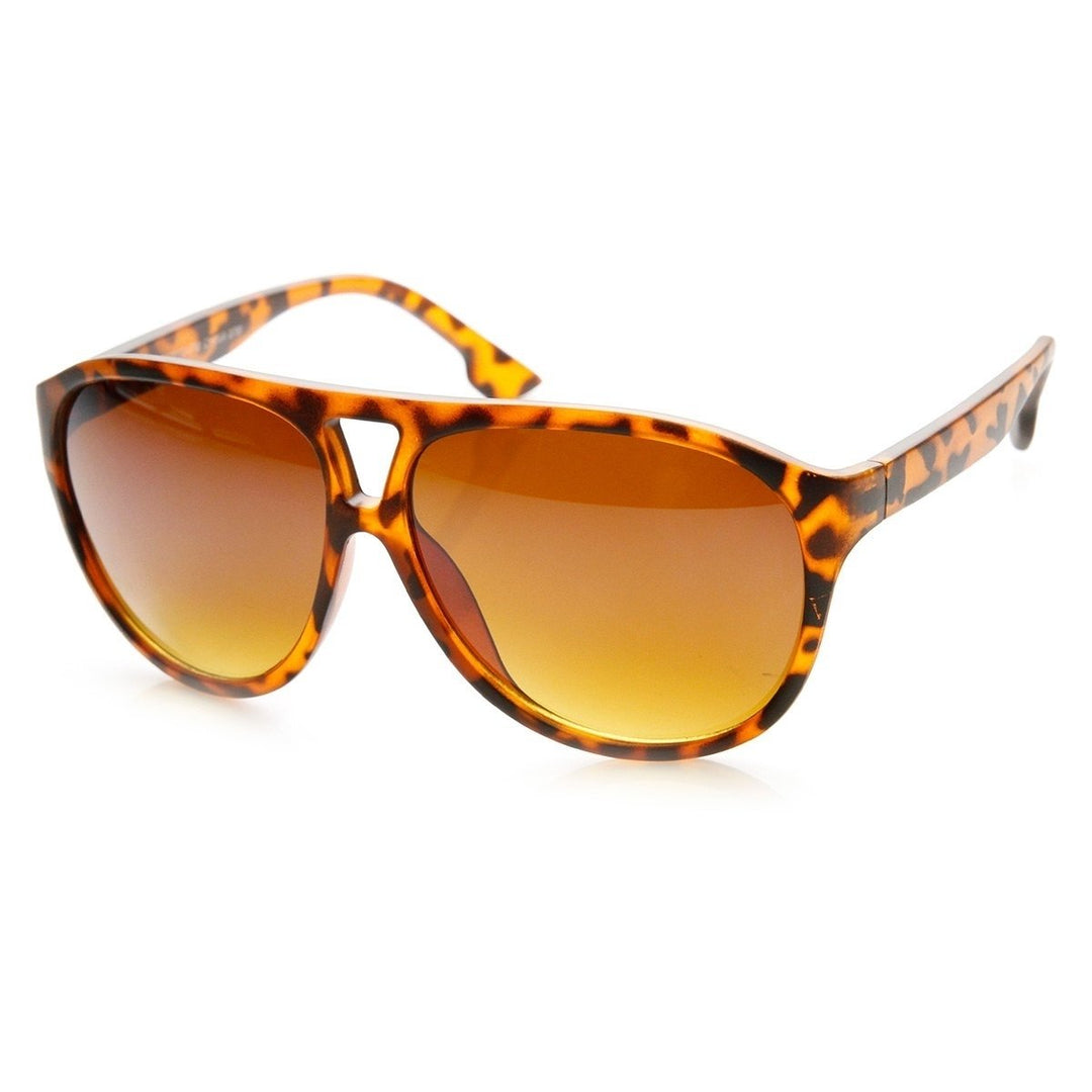 Modern Fashion Oversized Matte Finish Plastic Aviator Sunglasses Image 2