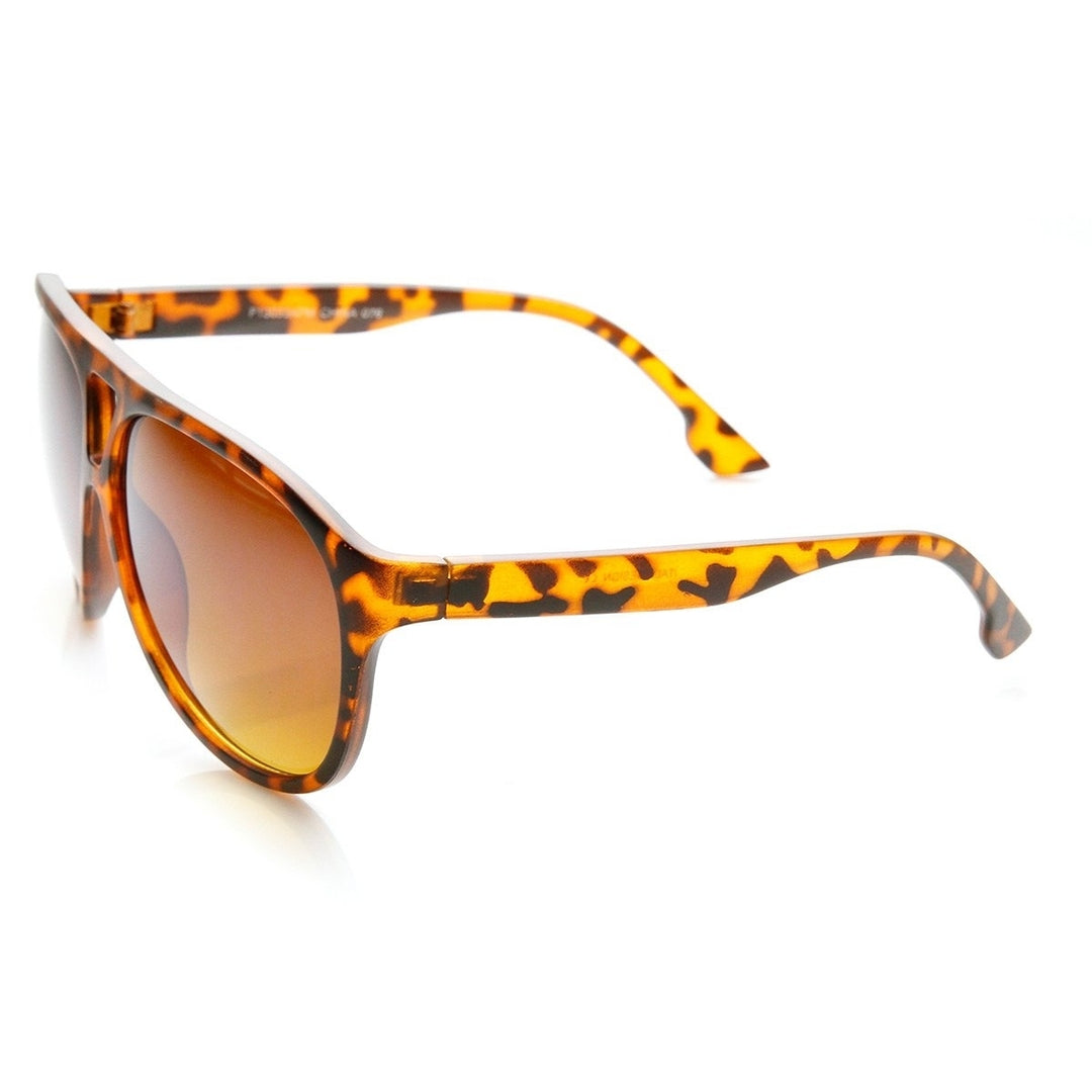 Modern Fashion Oversized Matte Finish Plastic Aviator Sunglasses Image 3