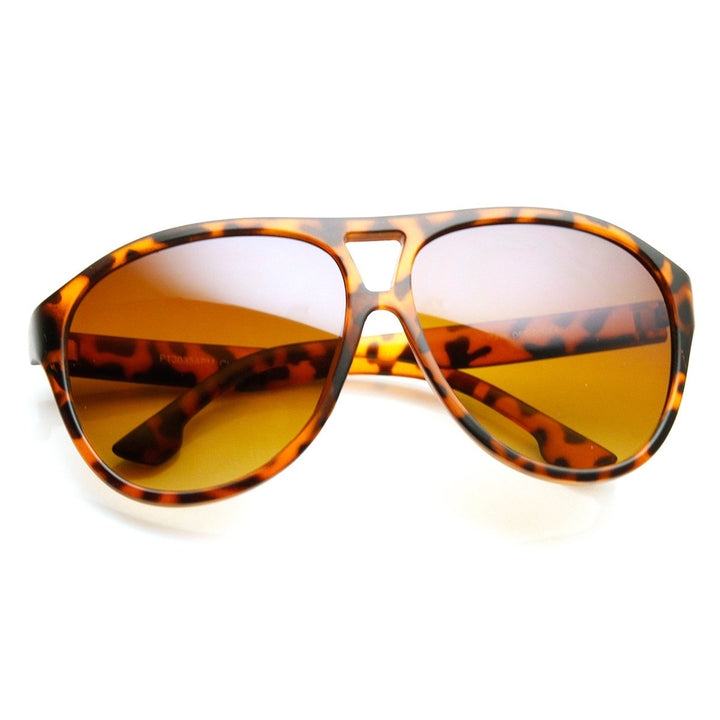 Modern Fashion Oversized Matte Finish Plastic Aviator Sunglasses Image 4